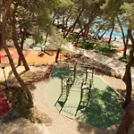 פארק נופש Pine Beach Mobile Homes All Inclusive