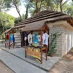Pine Beach Mobile Homes All Inclusive פארק נופש פאקוסטאן