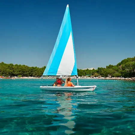 ホリデーパーク Pine Glamping Homes Pakoštane