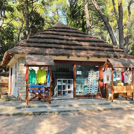 Pine Glamping Homes * Pakoštane
