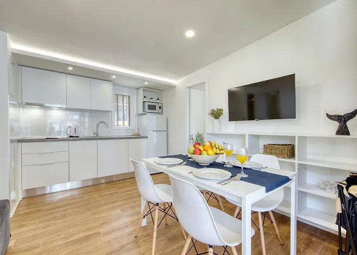 Pine Glamping Homes *