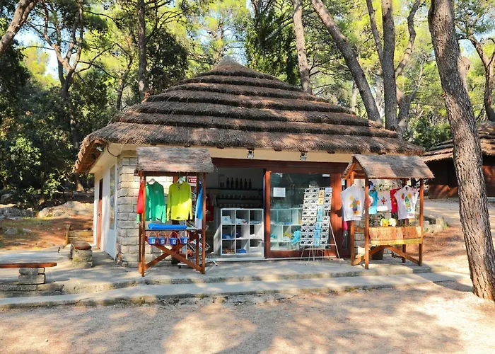 Pine Glamping Homes * Pakoštane