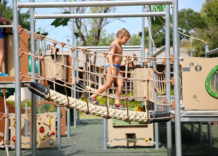 Pine Beach Mobile Homes All Inclusive Kompleks wypoczynkowy *