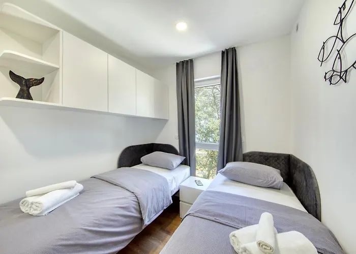 Pine Glamping Homes *