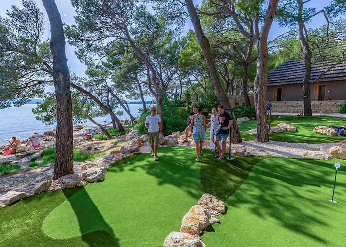 Pine Beach Pakostane Mobile Homes Parque de vacaciones Pakoštane