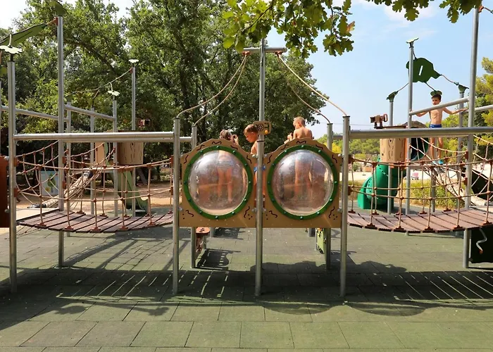 Pine Glamping Homes *