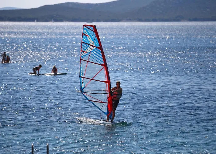 Parque de vacaciones Pine Glamping Homes